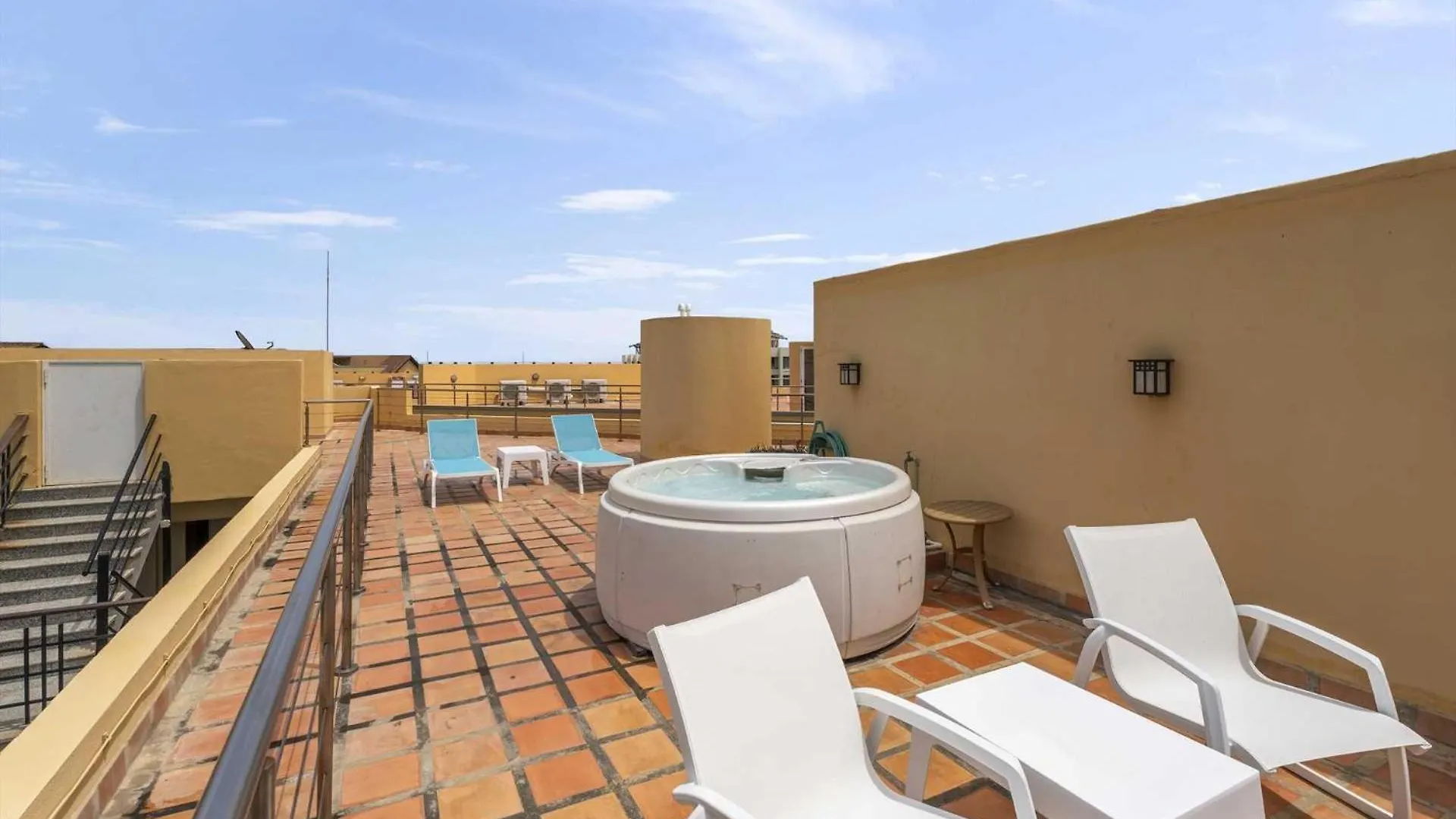 Beachfront - Tropical Penthouse 1Br Condo - Bg532 Palm Beach Casa de Férias